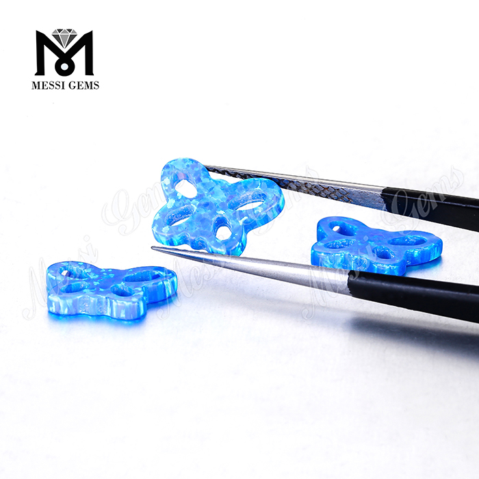 Pierres d\'opale bleues synthétiques en forme de papillon offre spéciale pour pendentif opale