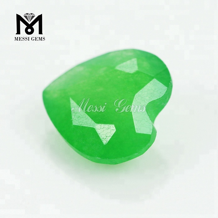 Forme de coeur de gros d\'usine 12*12mm pierre de jade vert naturel