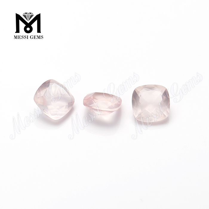 Pierre précieuse naturelle de quartz rose coussin à facettes de bonne qualité de 8 mm