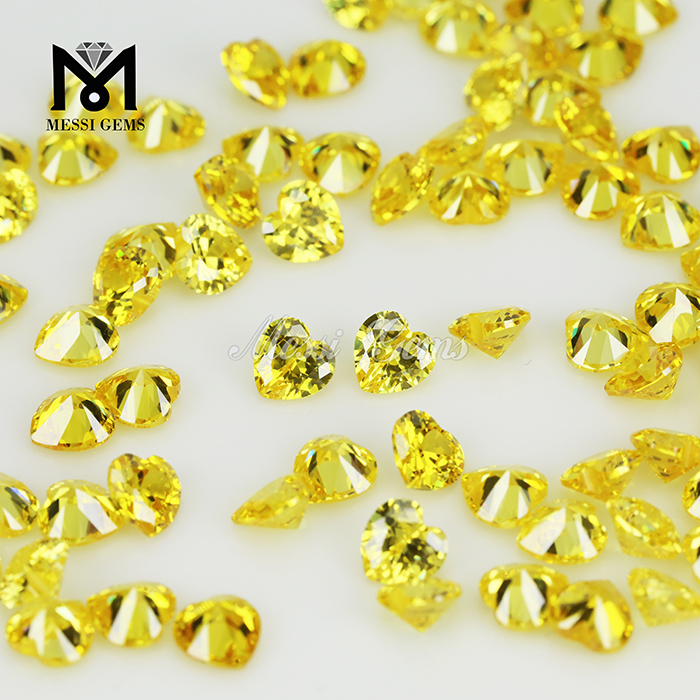 Prix ​​​​des pierres précieuses de zircone cubique jaune doré de coeur de haute qualité