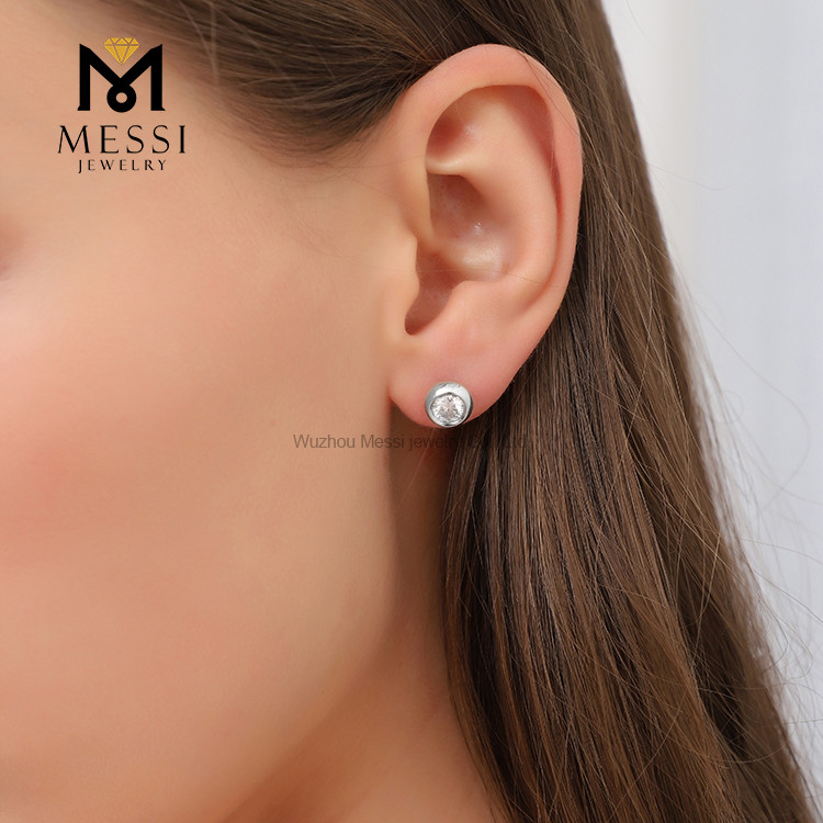 Boucles d\'oreilles personnalisées en or 18 carats et diamants de 2 ct